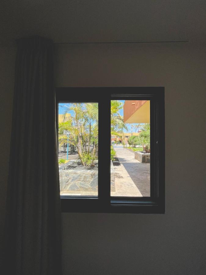 Seaside Apartment Corralejo : A Cozy Holiday Home In A Peaceful Well Located Green Complex מראה חיצוני תמונה