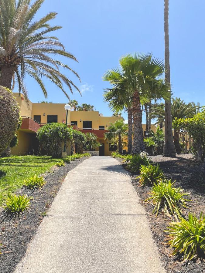 Seaside Apartment Corralejo : A Cozy Holiday Home In A Peaceful Well Located Green Complex מראה חיצוני תמונה